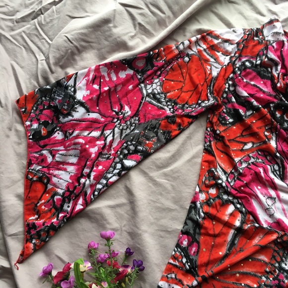 NEW🌸DOTS Single Sleeve Embellished Blouse {L/0X} - Picture 5 of 8